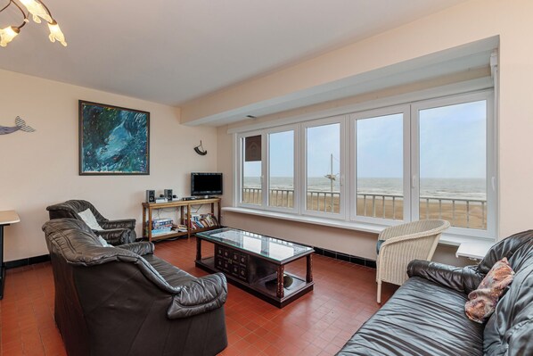 Living area - 3 bedroom accommodation in Koksijde (Koksijde)