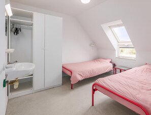 3 bedrooms, free WiFi