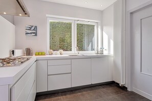 Microwave, stovetop, electric kettle