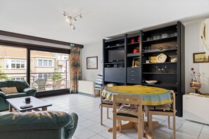 TV, DVD player