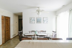 Dining - Lodge on top of Behr Brewing. Close to Cape May and Wildwood (Cape May)