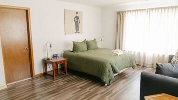 4 habitaciones, tabla de planchar con plancha, cuna de viaje y wifi