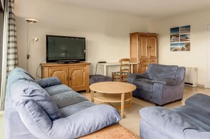 TV - 2 bedroom accommodation in Sint Idesbald (Sint Idesbald)
