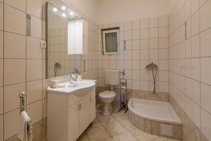 Apartment (A5) | Bathroom - Apartments Tomica (Novi Vinodolski)