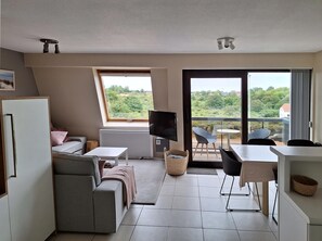 Living area - 2 bedroom accommodation in Oostduinkerke (Oostduinkerke)