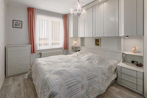 2 bedrooms, free WiFi - Stephanie 0406 + G30* (Sint-Idesbald)