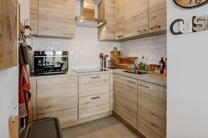 MikrovÄgsugn, ugn, spishÀll och kaffe- och tebryggare