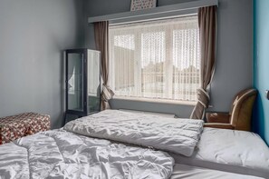 2 bedrooms