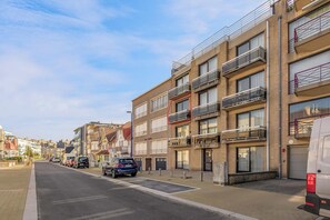 Exterior - 2 bedroom accommodation in Koksijde (Koksijde)