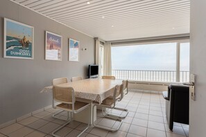 Dining - 2 bedroom accommodation in Koksijde (Koksijde)