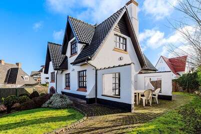 4 bedroom accommodation in Sint Idesbald