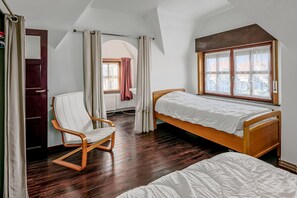 4 Schlafzimmer, Reisekinderbett, kostenloses WLAN