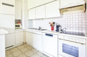 Oven, stovetop - 2 bedroom accommodation in Koksijde (Koksijde)