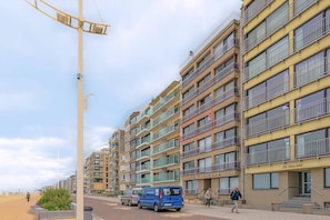 Exterior - 4 bedroom accommodation in Sint Idesbald (Sint Idesbald)