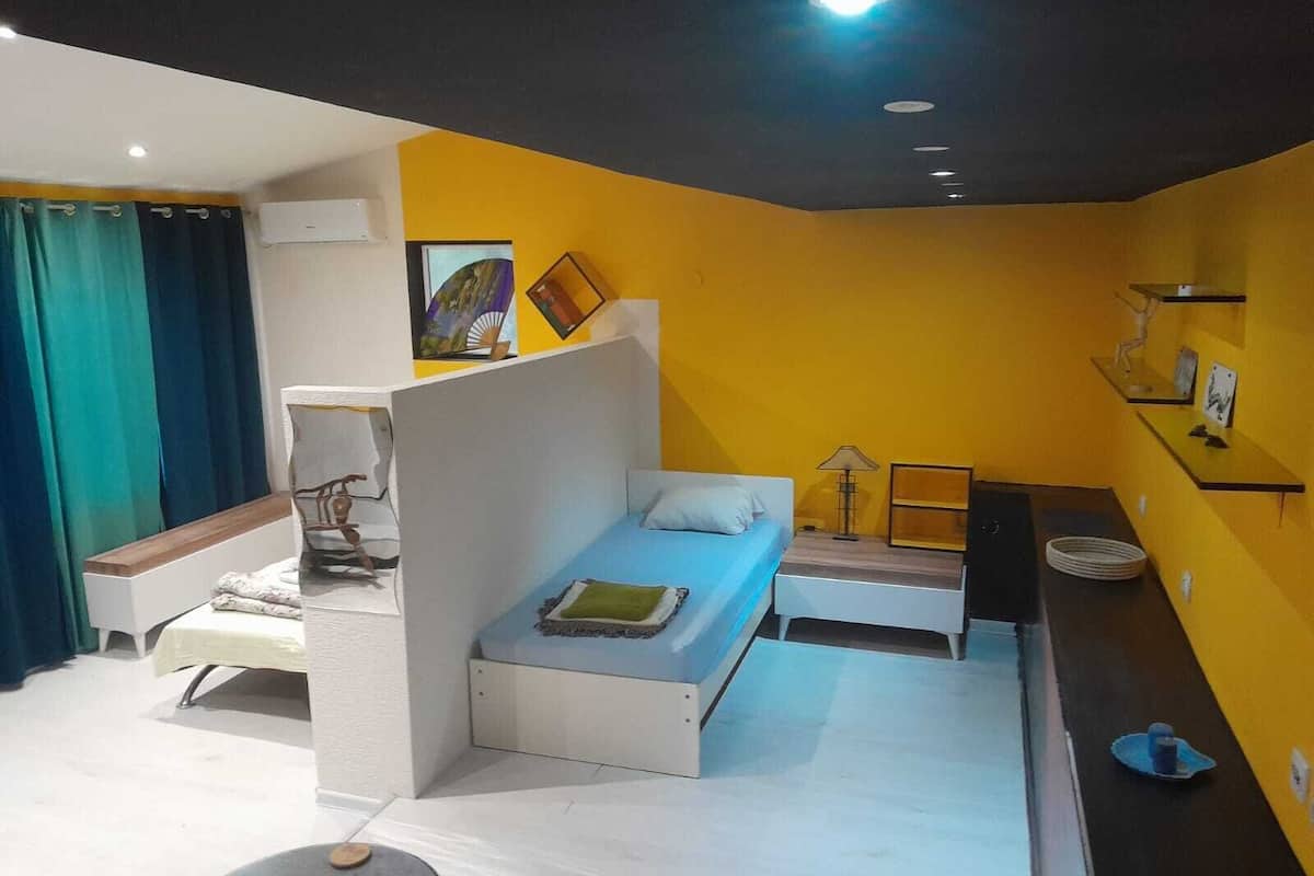 Wifi gratis y ropa de cama 