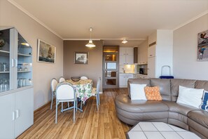 TV - 2 bedroom accommodation in Koksijde (Koksijde)