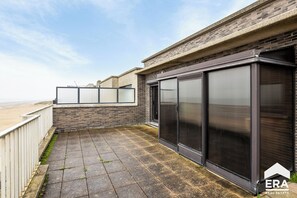 Property grounds - 2 bedroom accommodation in Koksijde (Koksijde)