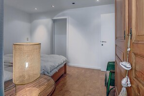 4 bedrooms, free WiFi