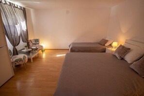 Bügeleisen/Bügelbrett, kostenloses WLAN