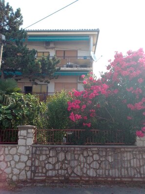 Exterior - Apartments Ana (Crikvenica)