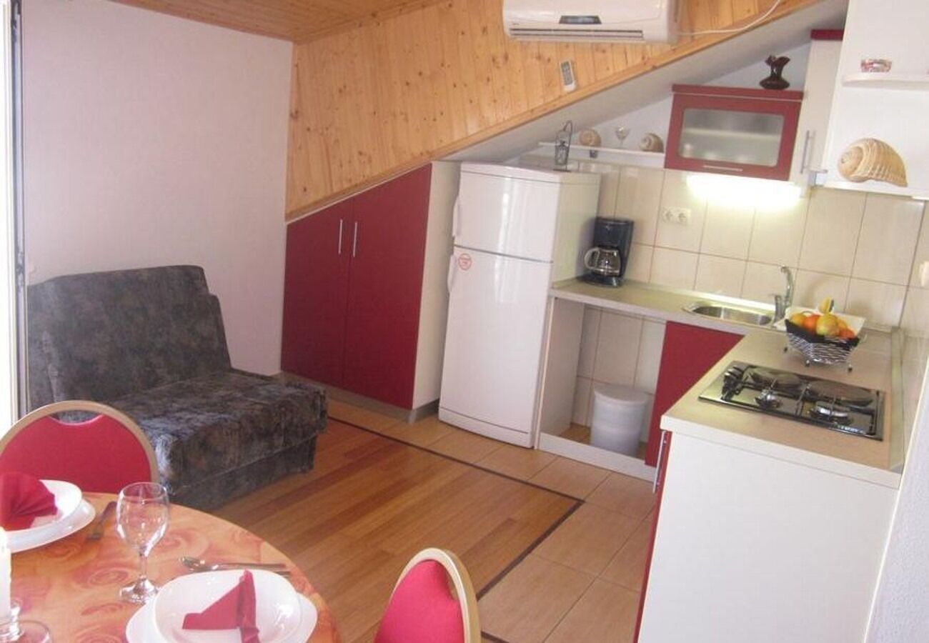 Apartment (A1) | Private kitchen | Fridge, oven, stovetop, espresso maker