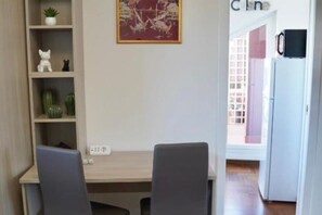 Interior - Domus Arvali - 73sqm Family Apartment with Terrace in Rome (Roma)