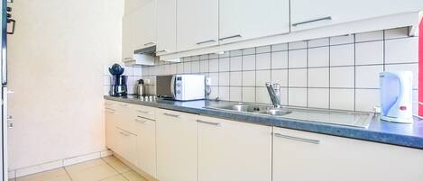 オーブン、コンロ、コーヒー / ティーメーカー