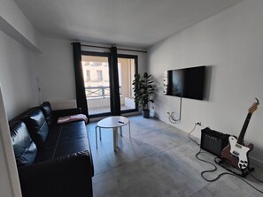 TV - Comfortable 54m2 NEW Paris Nation Gare de Lyon (París)