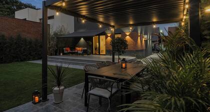 New Villa next to the forest and Therme SPA