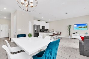 公寓 | 4 間臥室、網路服務