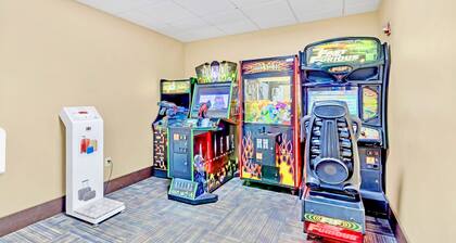 Apartment Near Universal Studios - Hot Tub, Pool