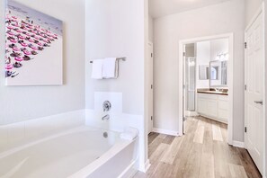 Apartment | 3 bedrooms, Internet
