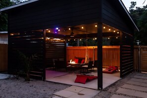 House | 6 bedrooms, Internet - Two-home 3rd St - Estate 6th Street - 4 min Walk (Austin)