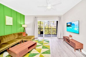 3 bedrooms, Internet - Modern 3BR Condo Near Disney- Pool and Hot Tub (Winter Garden)