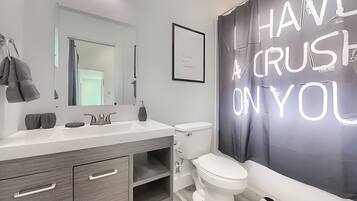 House | 3 bedrooms, Internet