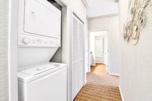 3 bedrooms, Internet - Upstay - Condo Near Disney w Pool Hot tub Sauna (Winter Garden)