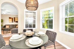 公寓 | 3 間臥室、網路服務