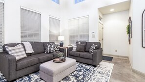 Apartemen | 4 kamar tidur dan internet