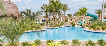 Championsgate Family Home w Private Pool and BBQ