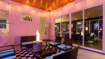 House | 4 bedrooms, Internet