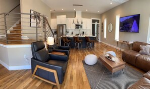 Leilighet | 3 soverom, skrivebord og internett