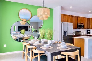 Casa | 8 dormitorios y Internet