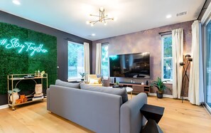 House | 10 bedrooms, Internet