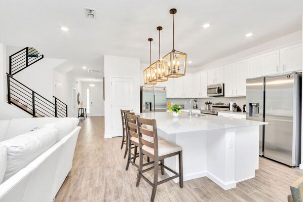 House | 9 bedrooms, Internet - Upstay - 19-guest Resort Home w Pool Hottub Disney (Kissimmee)