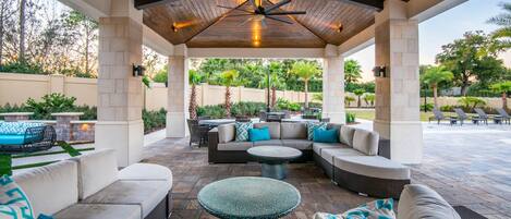 Rumah | 13 kamar tidur dan internet