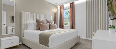 Hus | 6 sovrum, skrivbord och internet