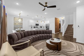 House | 6 bedrooms, desk, Internet - Upstay - Theme Rooms Pool Spa Theatre Arcade (Kissimmee)