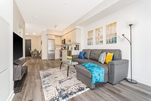 1 bedroom, high-speed internet - Newly Built Condo w Amazing Amenities and Views (Kitchener)