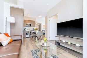 1 bedroom, high-speed internet - Union Towers Condo With City Views and Patio (Kitchener)