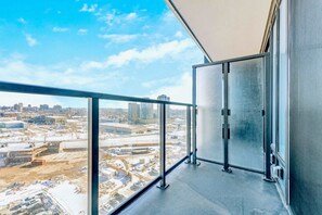 Apartment | 1 bedroom, Internet - Union Towers Condo With City Views and Patio (Kitchener)